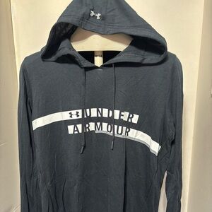 Under Armour long sleeve t shirt w/hood
